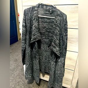Izbyer size  xl open front cardigan wore twice great condition